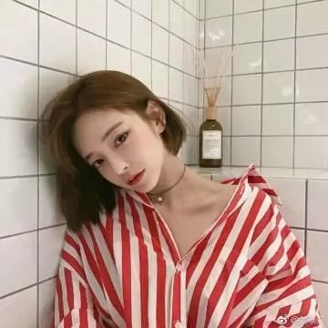 身份流亡
